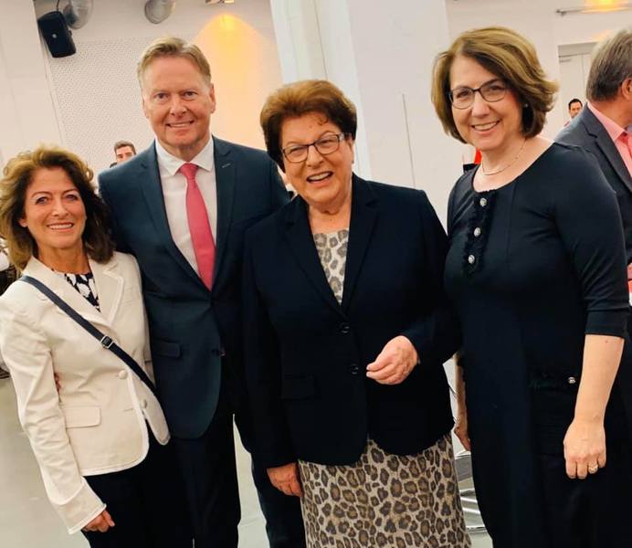Barbara Stamm ist eine tolle Frau, die sich immer f�r die sozial schw�cheren eingesetzt hat. Daf�r danke ich Ihr!  