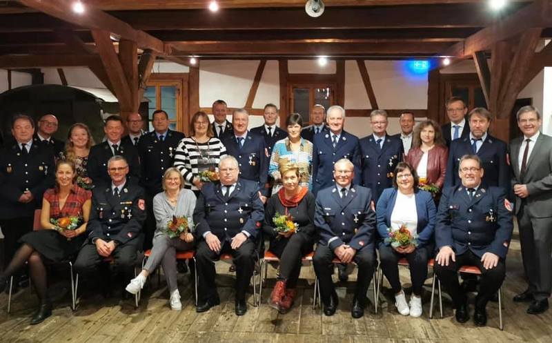 Herzlichen Gl�ckwunsch und vielen Dank f�r euren Einsatz! 
