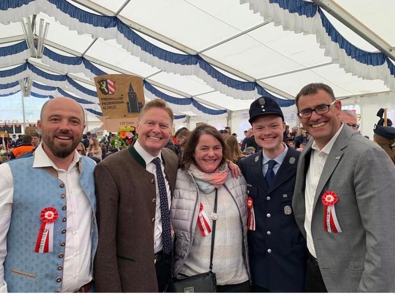 Herzlichen Gl�ckwunsch an die Alfelder Feuerwehrkameraden. War ein klasse Fest!  