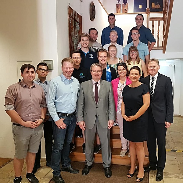 Das Schienennetzes im N�rnberger Land voranbringen. Treffen mit Staatssekret�r Josef Zellmeier, Vertretern der Bahn Ag und der IHK Mittelfranken.  