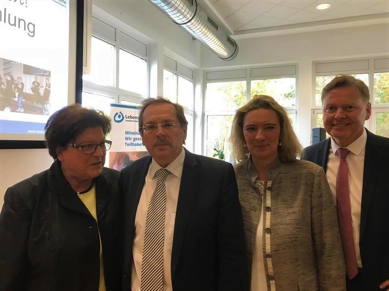 Neben Barbara Stamm (links) hielt die Bayerische Sozialministerin Kerstin Schreyer einen starken Impulsvortrag.  