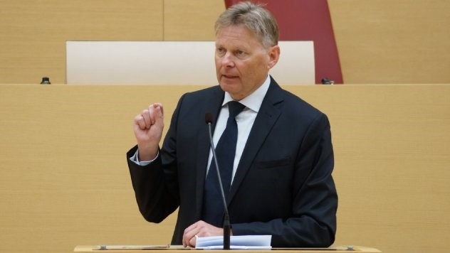 MdL Norbert Dnkel ist der Sprecher der CSU-Fraktion fr Feuerwehren und Rettungsorganisationen im Landtag