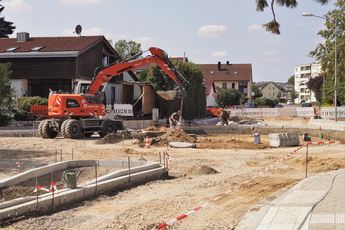 Der Freistaat Bayern beteiligt sich an den Kosten fr den Umbau der Kreuzung Bayern- und Hagenhausener Strae zum Kreisverkehr mit einer Festbetragsfrderung von 240.000 Euro<br>Foto: M. Keilholz